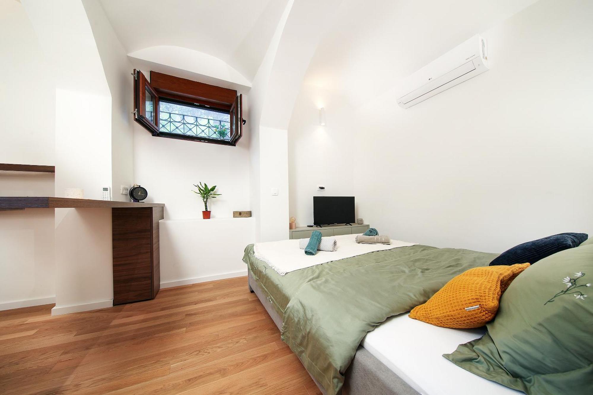 La Verita 1 St Line With Garden Opatija
